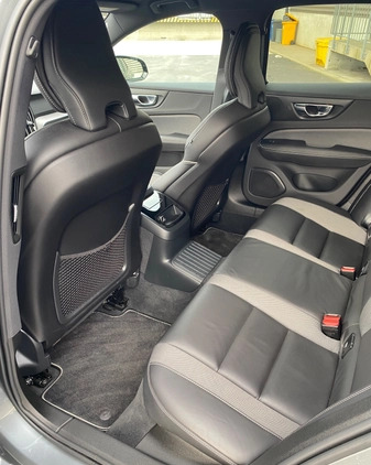 Volvo V60 cena 183500 przebieg: 70000, rok produkcji 2020 z Dąbie małe 742